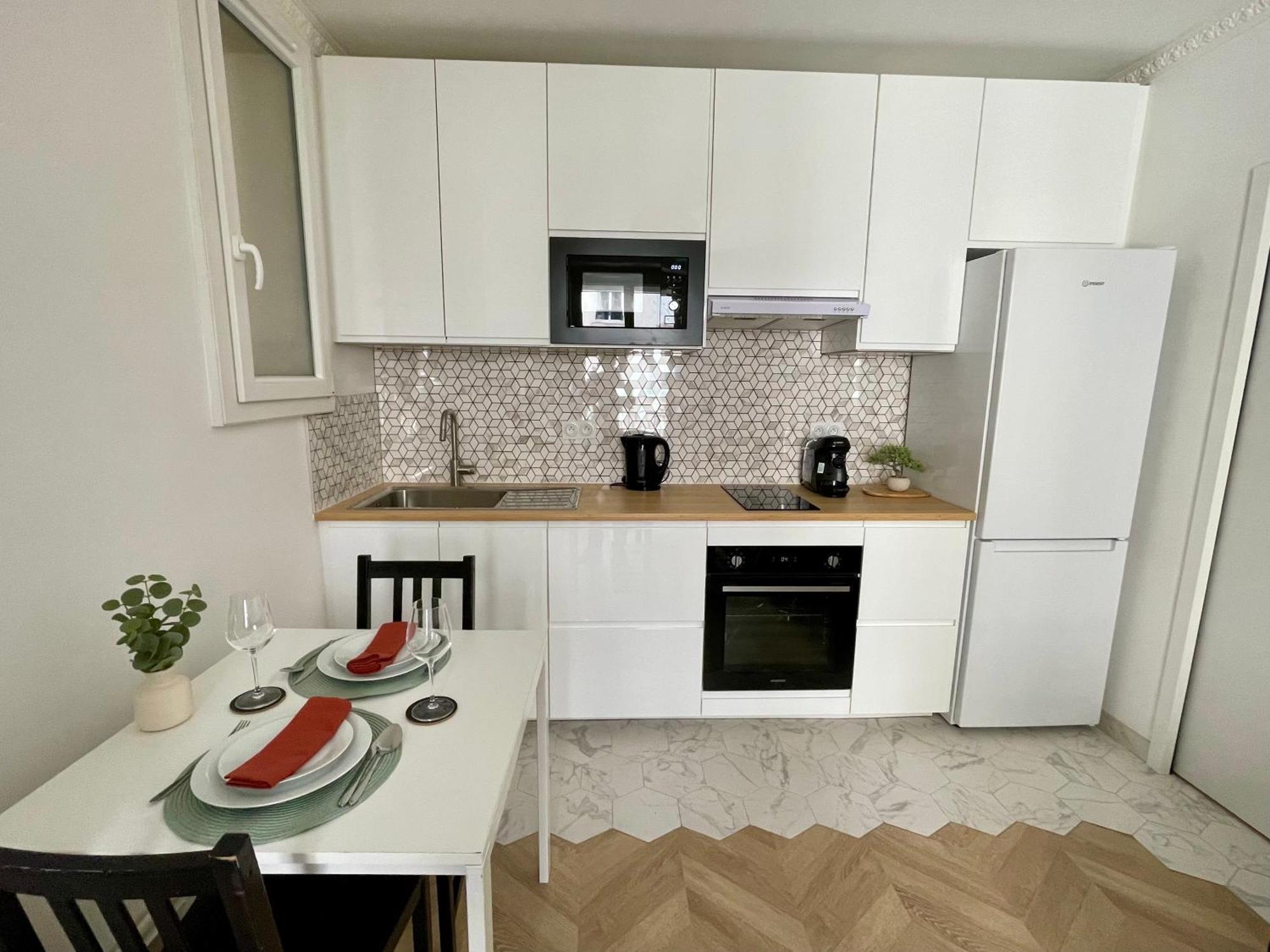 Convention Maridor 3 Apartment *